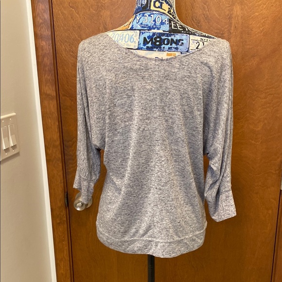 Stranded Top with Pink Feather Design size XL - Picture 6 of 6